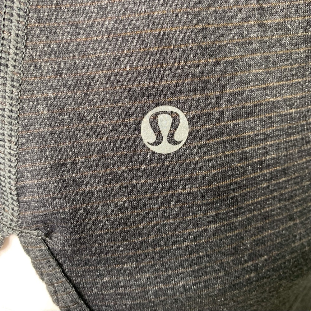 Lululemon Women's Black Gray Lace Back Racerback Striped Tank Top Size 4 - Picture 8 of 9
